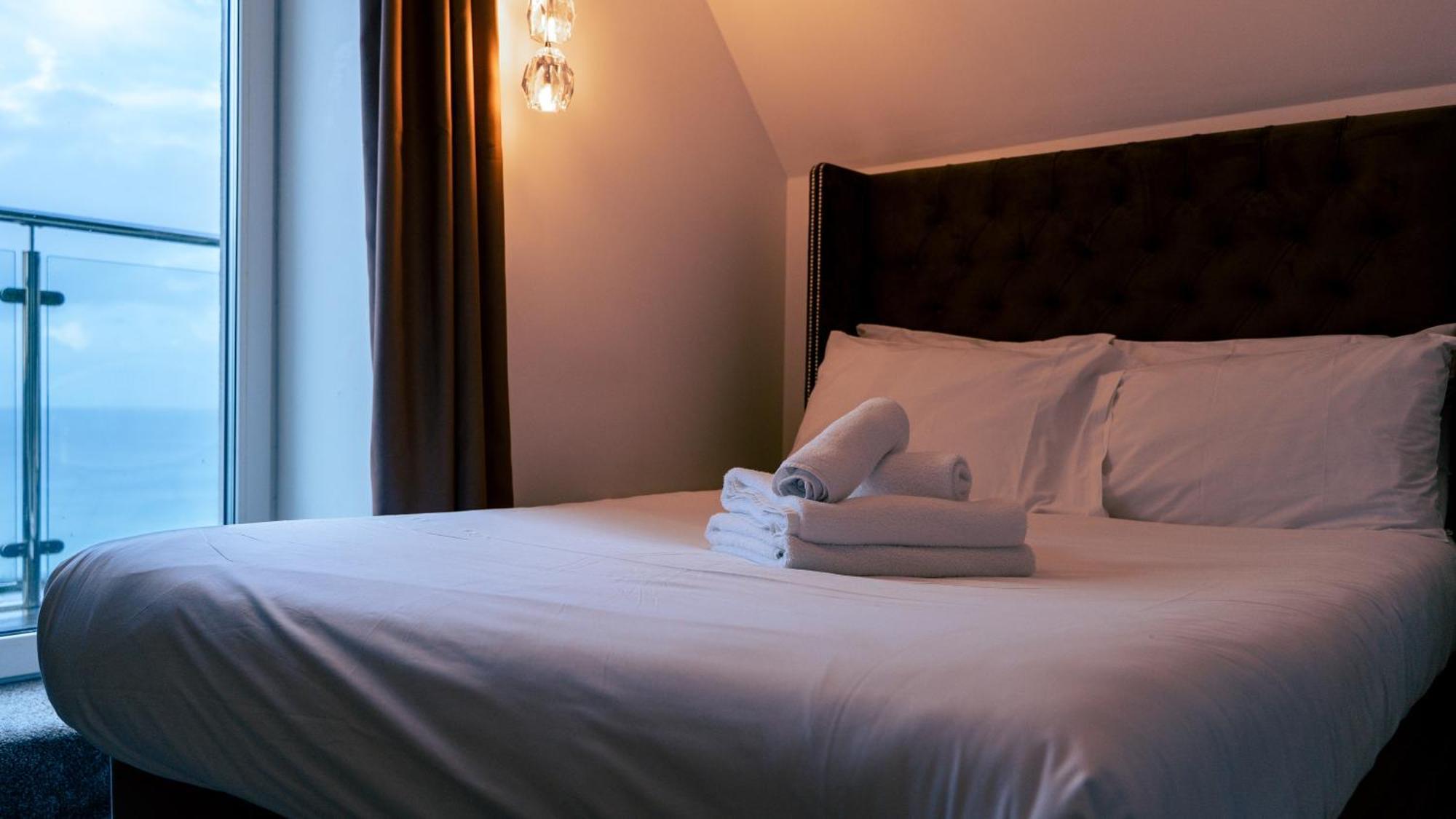 Oyo Newquay Beach Hotel Екстериор снимка